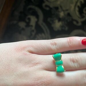 Kate Spade Elegant Green Bow Ring: size 7